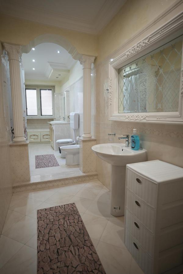 Casa Vacanze Madison Square Palermo Eksteriør billede